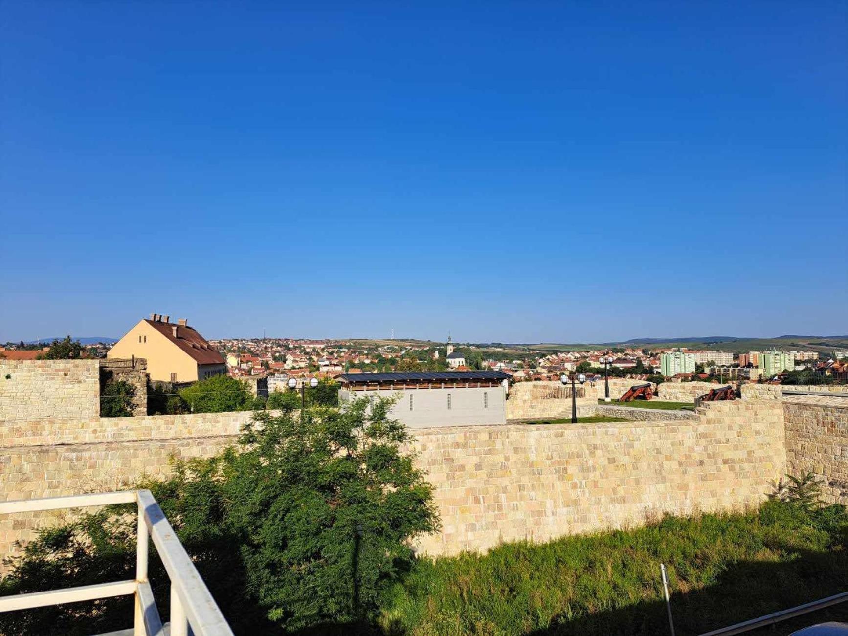Orient Apartmanhaz Эгер Экстерьер фото